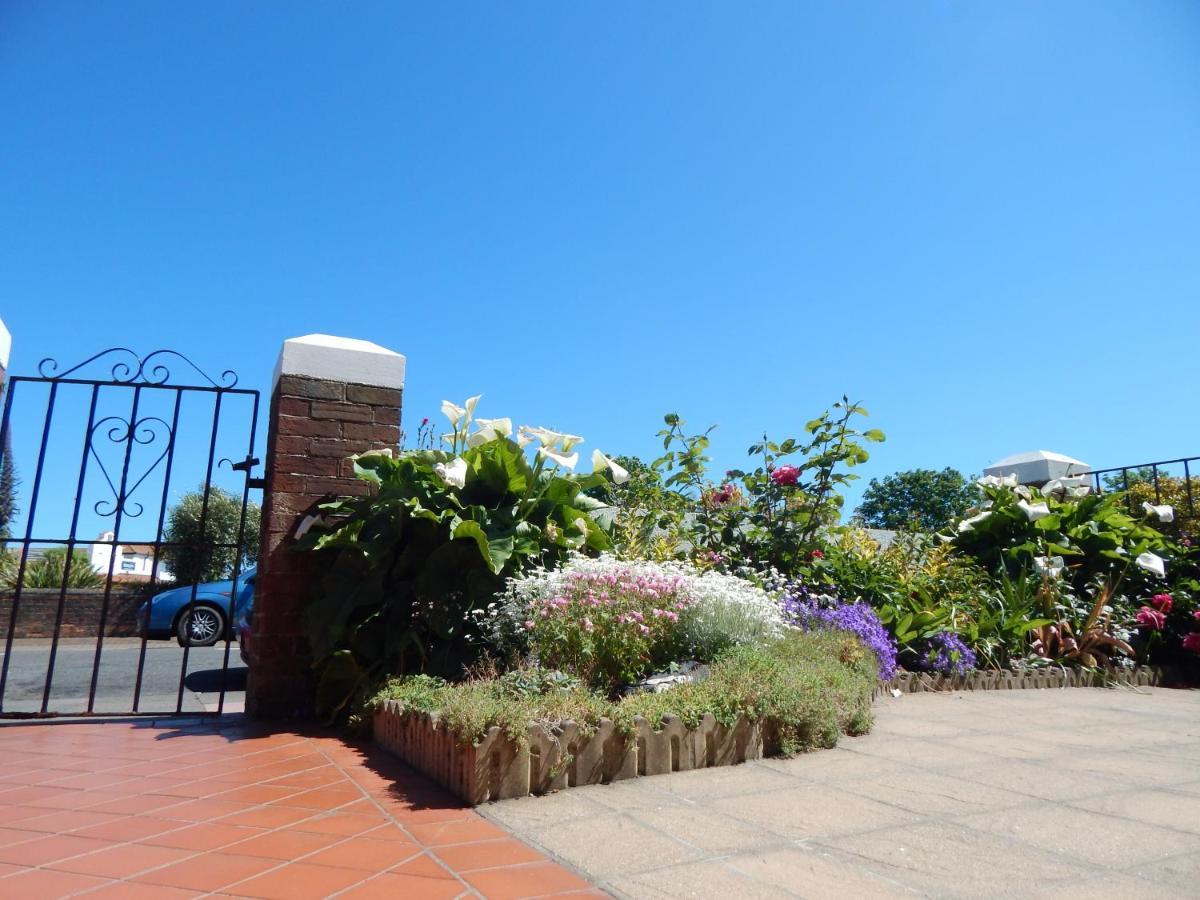 The Garfield Guest House อีสต์บอร์น ภายนอก รูปภาพ