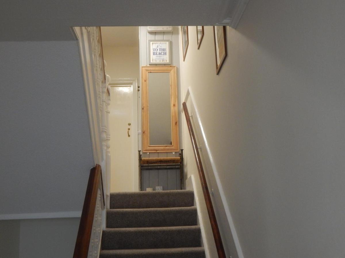 The Garfield Guest House อีสต์บอร์น ภายนอก รูปภาพ